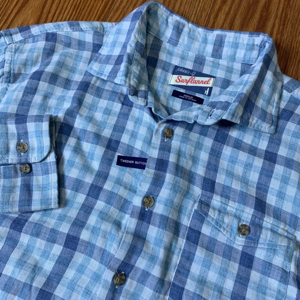 NWOT Johnnie-O Mens Medium Jordy Surfflannel Check‎ Button Shirt